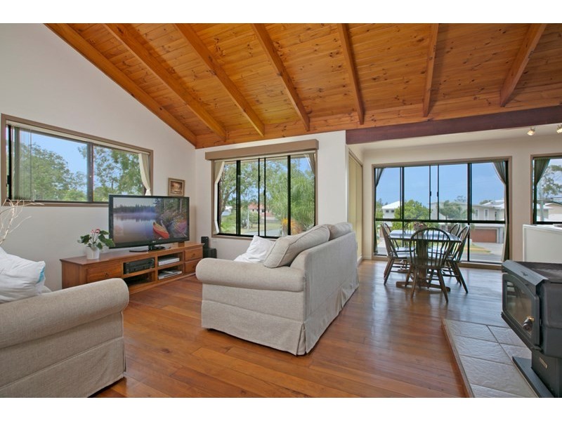 122 Passage Street, Cleveland QLD 4163