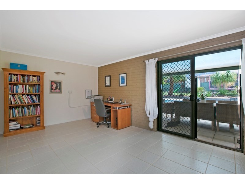 122 Passage Street, Cleveland QLD 4163