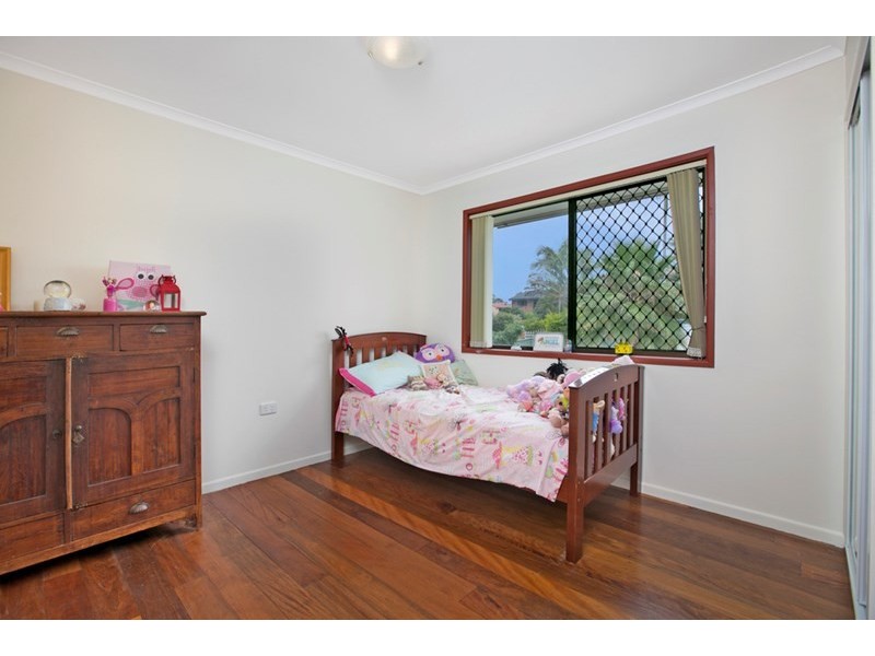 122 Passage Street, Cleveland QLD 4163