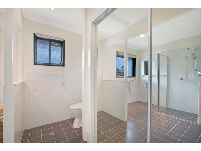 122 Passage Street, Cleveland QLD 4163