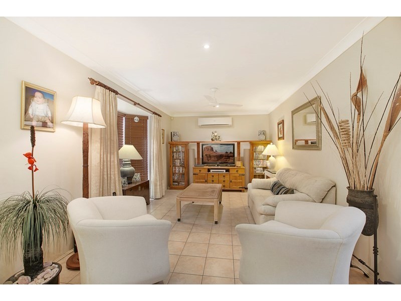 9 Babamande Street, Redland Bay QLD 4165