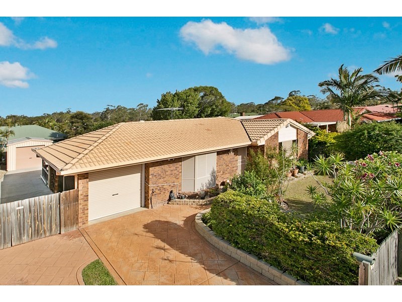 9 Babamande Street, Redland Bay QLD 4165