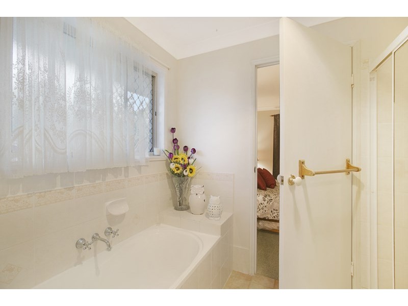 9 Babamande Street, Redland Bay QLD 4165