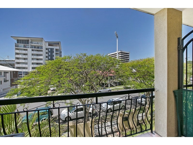 4/33 Duke Street, Kangaroo Point QLD 4169