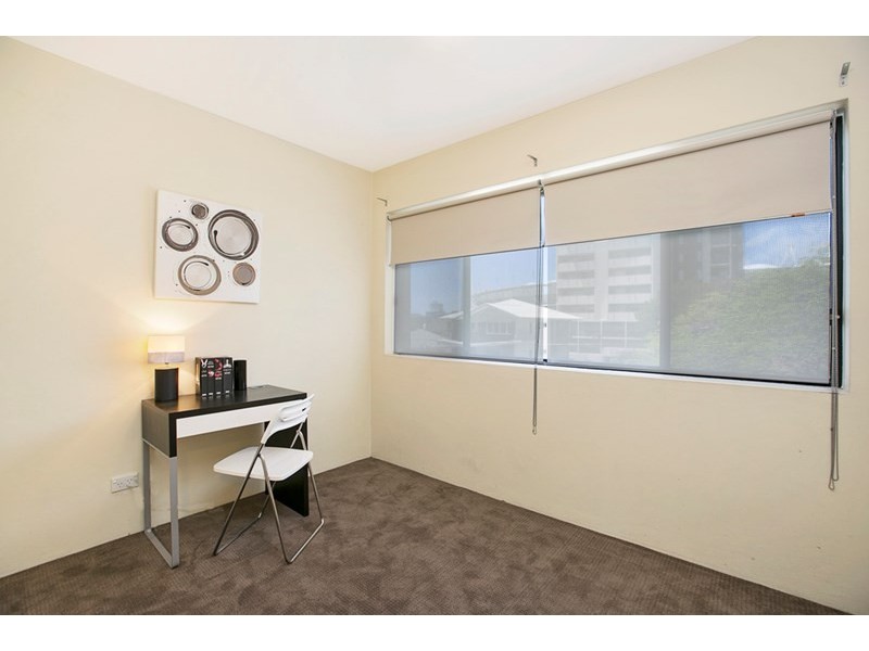4/33 Duke Street, Kangaroo Point QLD 4169