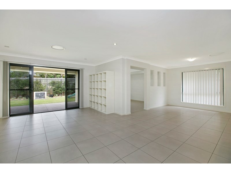 100 Beach Street, Cleveland QLD 4163