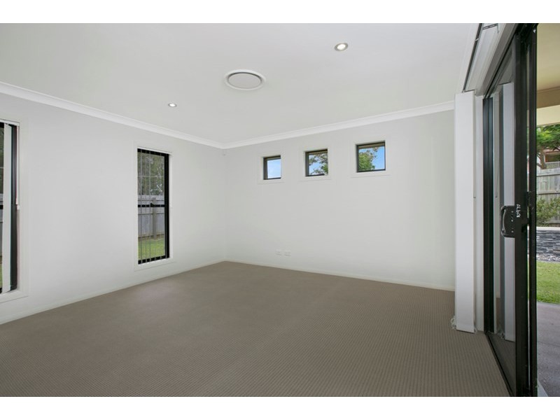 100 Beach Street, Cleveland QLD 4163