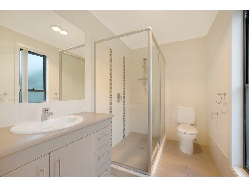 100 Beach Street, Cleveland QLD 4163