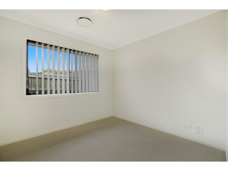 100 Beach Street, Cleveland QLD 4163