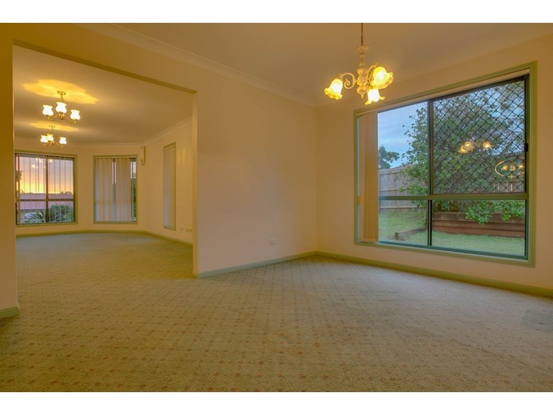 5 Hayley Street, Manly West QLD 4179