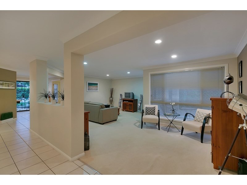 16 Darcelle Place, Ormiston QLD 4160