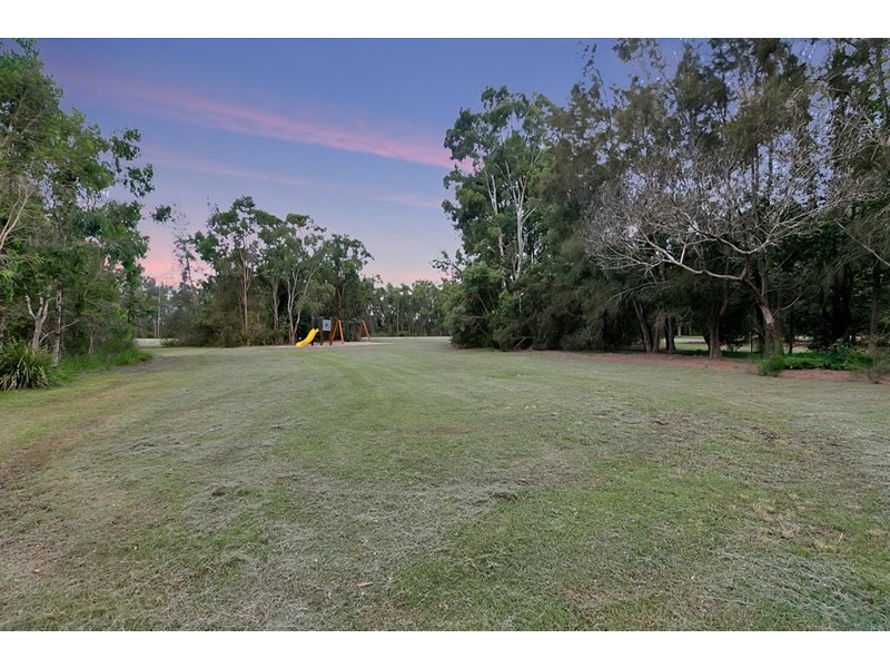 16 Darcelle Place, Ormiston QLD 4160