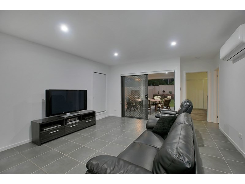 11 Buckland Street, Wellington Point QLD 4160