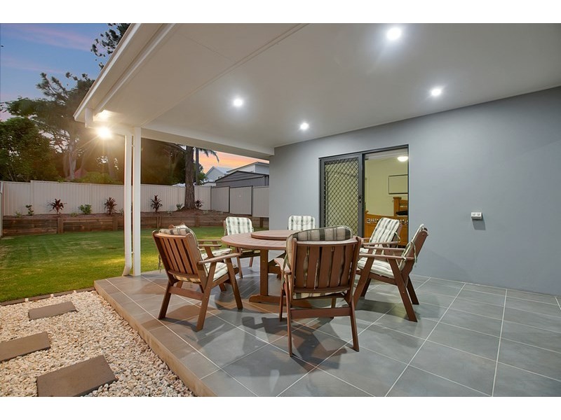 11 Buckland Street, Wellington Point QLD 4160