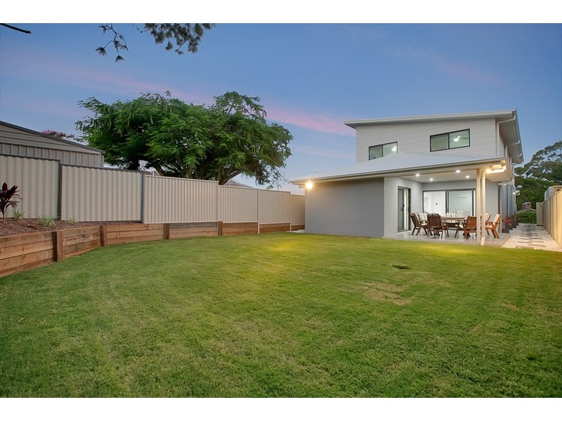 11 Buckland Street, Wellington Point QLD 4160