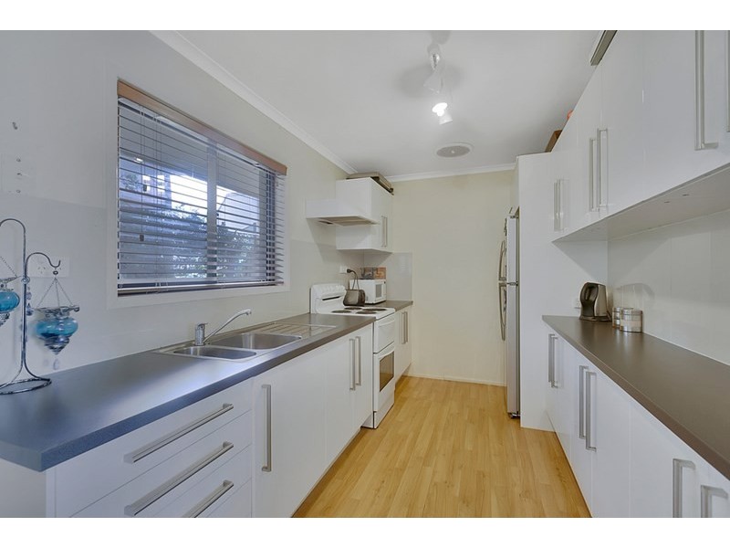 2 Thrush Court, Wellington Point QLD 4160