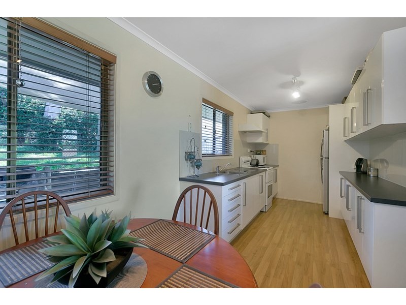 2 Thrush Court, Wellington Point QLD 4160