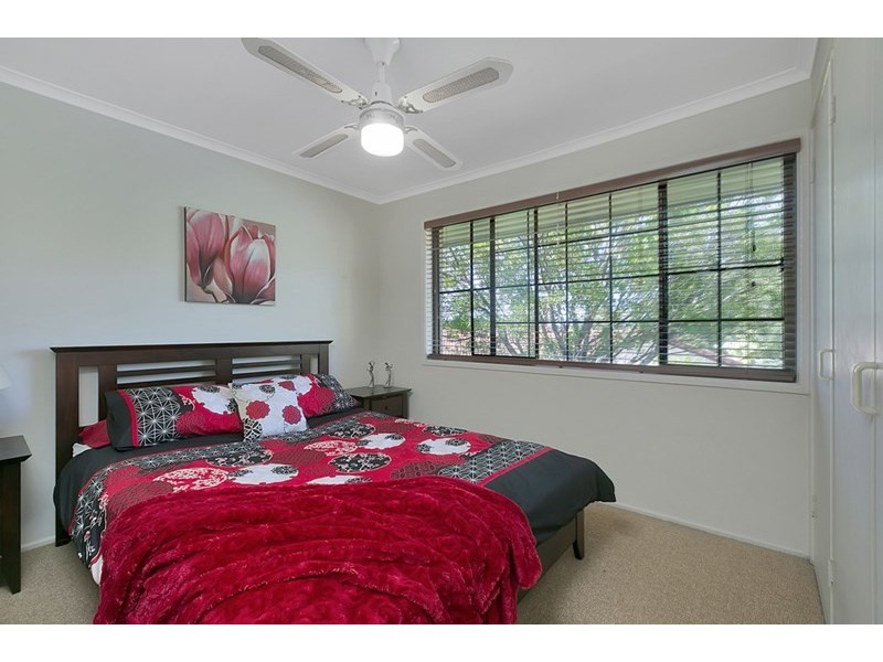2 Thrush Court, Wellington Point QLD 4160