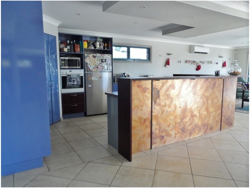 18 Helena Street, Wellington Point QLD 4160