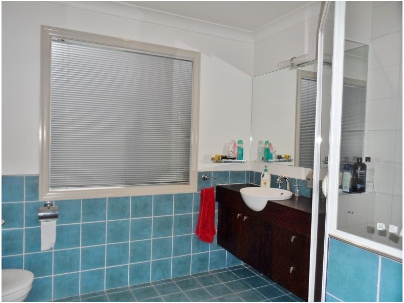 18 Helena Street, Wellington Point QLD 4160