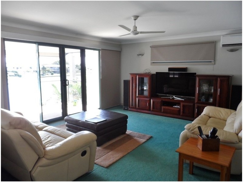 18 Helena Street, Wellington Point QLD 4160