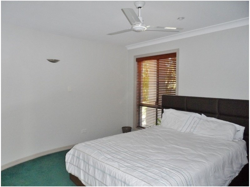 18 Helena Street, Wellington Point QLD 4160