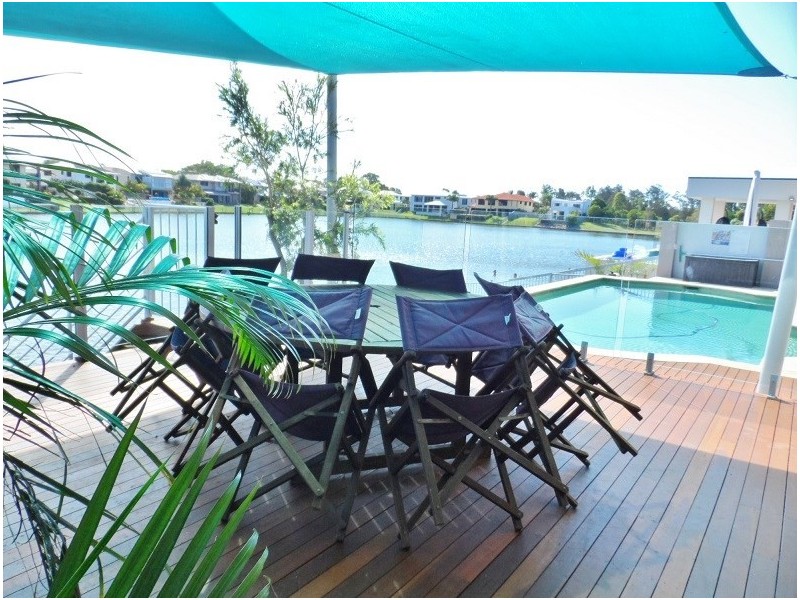 18 Helena Street, Wellington Point QLD 4160