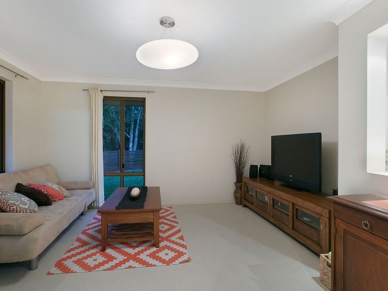 27 Surman Street, Birkdale QLD 4159