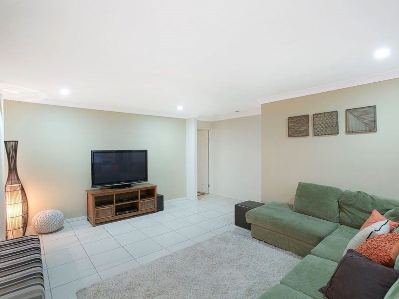 27 Surman Street, Birkdale QLD 4159