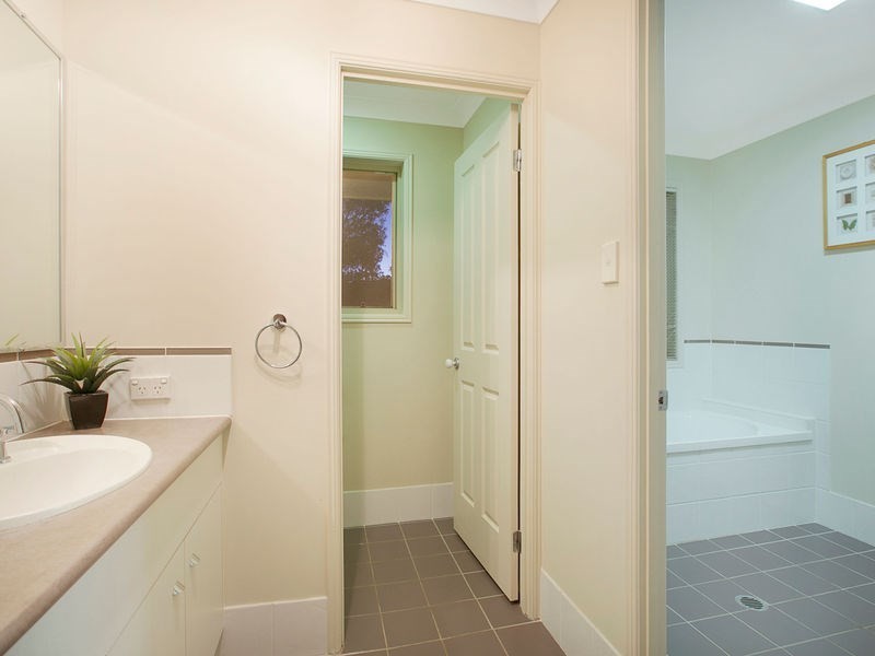 27 Surman Street, Birkdale QLD 4159