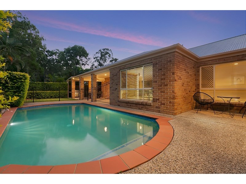 16 Darcelle Place, Ormiston QLD 4160