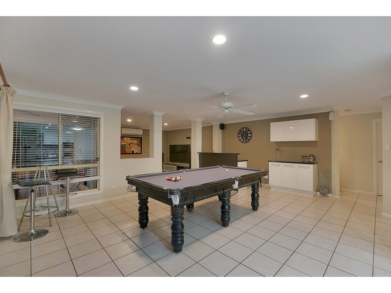 16 Darcelle Place, Ormiston QLD 4160