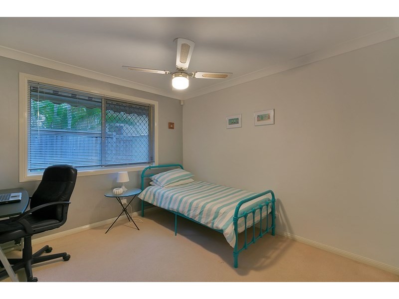 16 Darcelle Place, Ormiston QLD 4160