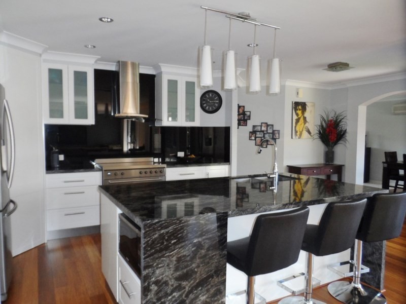 3 Honeygem Place, Birkdale QLD 4159