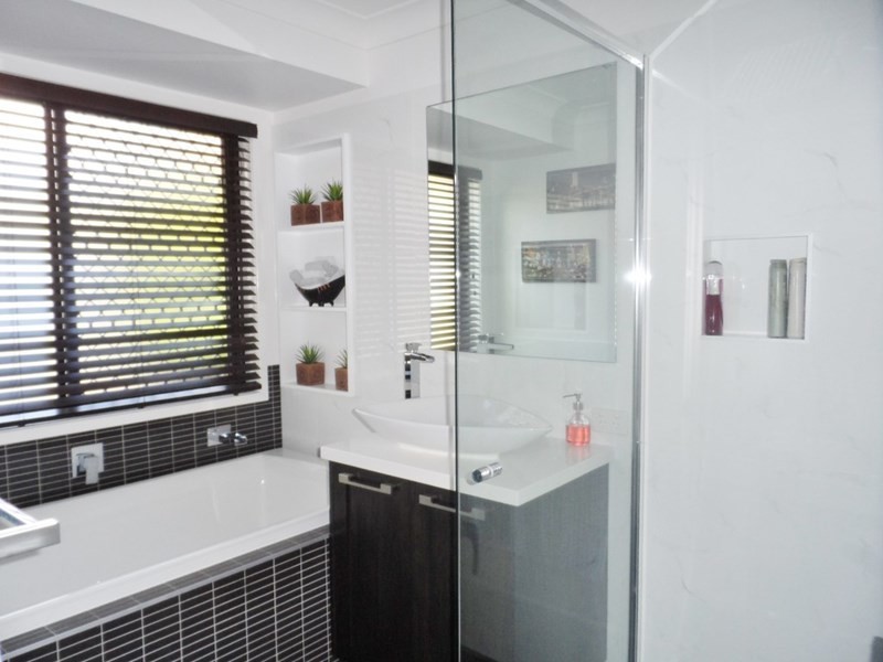 3 Honeygem Place, Birkdale QLD 4159