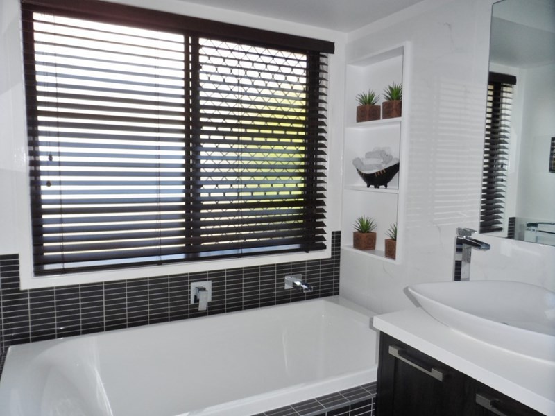 3 Honeygem Place, Birkdale QLD 4159