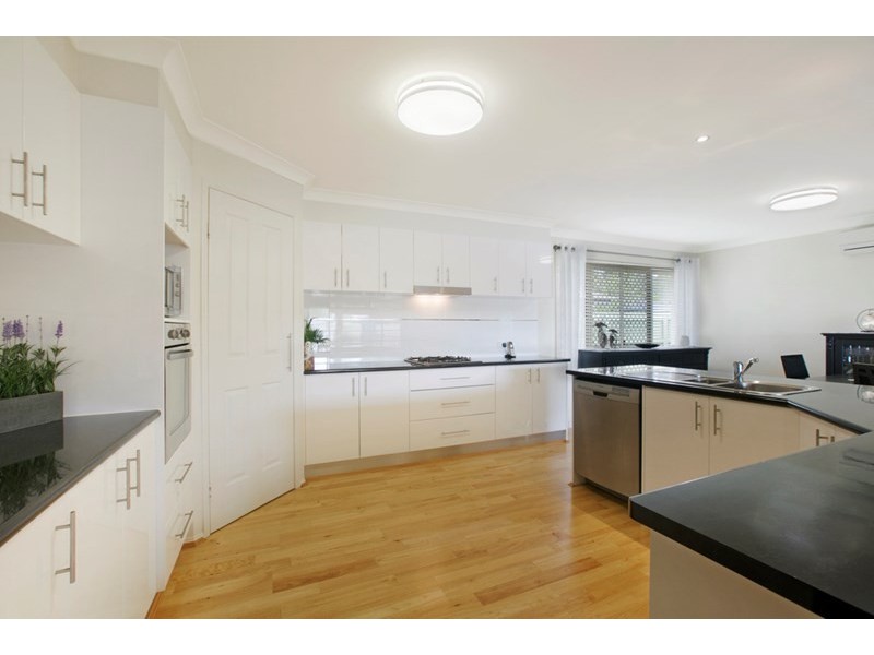 9 Mervyn Crescent, Redland Bay QLD 4165