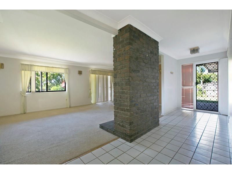 16 Waterford Crescent, Ormiston QLD 4160