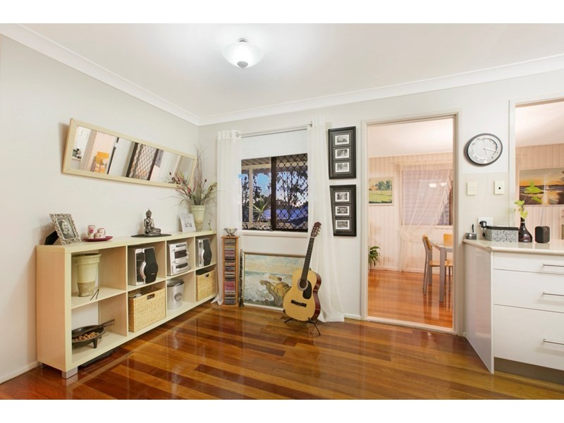 15 Boorana Street, Thorneside QLD 4158