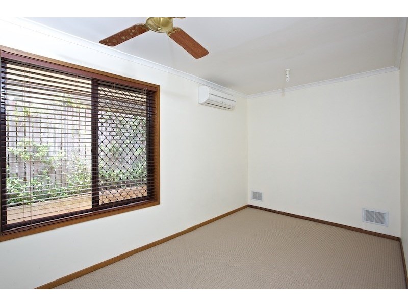 12 Frank Street, Thorneside QLD 4158