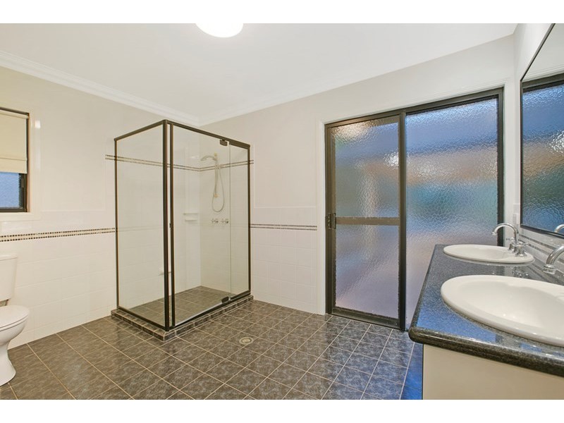 81 Belford Drive, Wellington Point QLD 4160