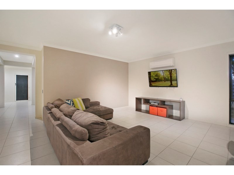 42 Ridgeview Street, Carindale QLD 4152