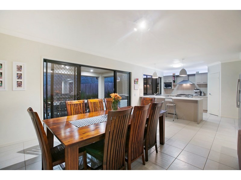 42 Ridgeview Street, Carindale QLD 4152