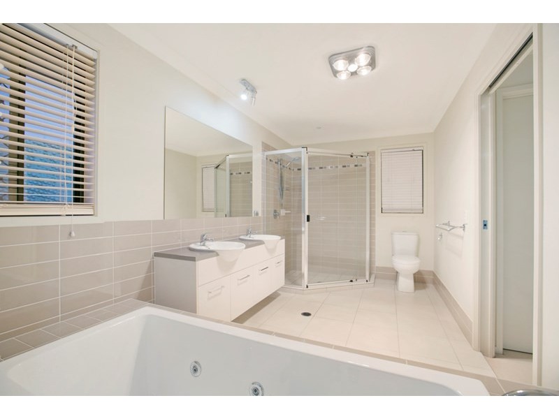 42 Ridgeview Street, Carindale QLD 4152