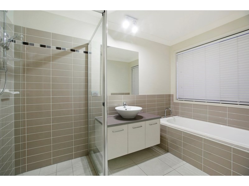 42 Ridgeview Street, Carindale QLD 4152