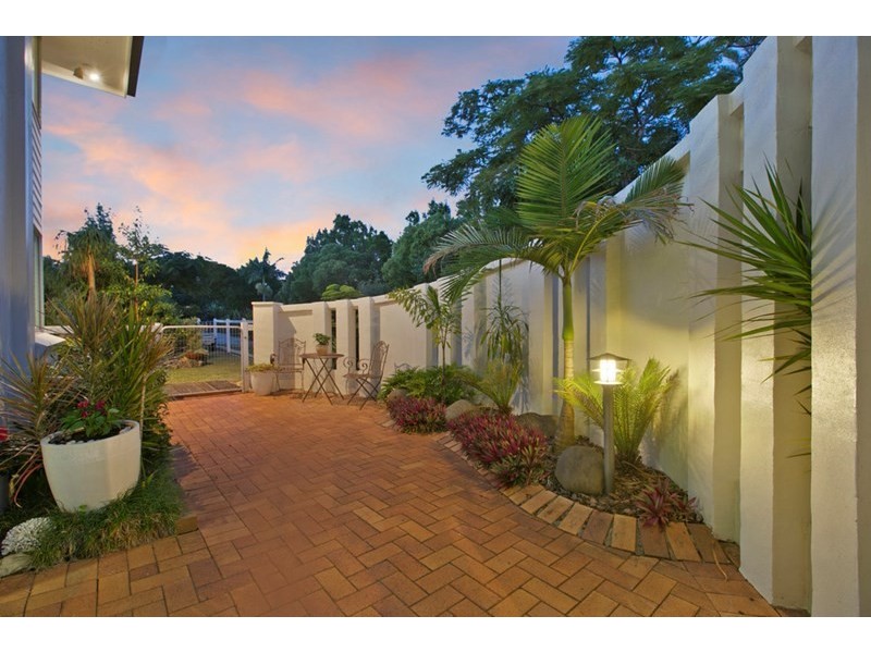 2 Christie Close, Ormiston QLD 4160