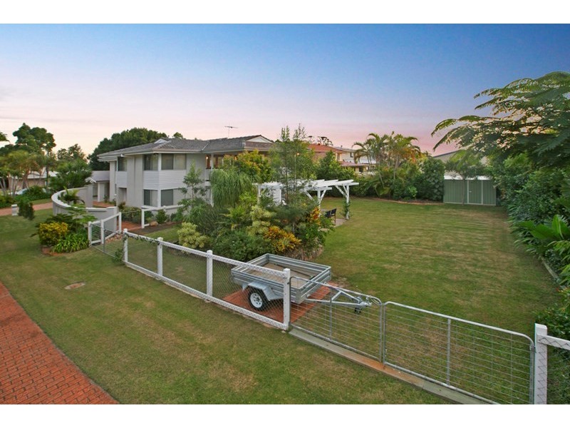 2 Christie Close, Ormiston QLD 4160