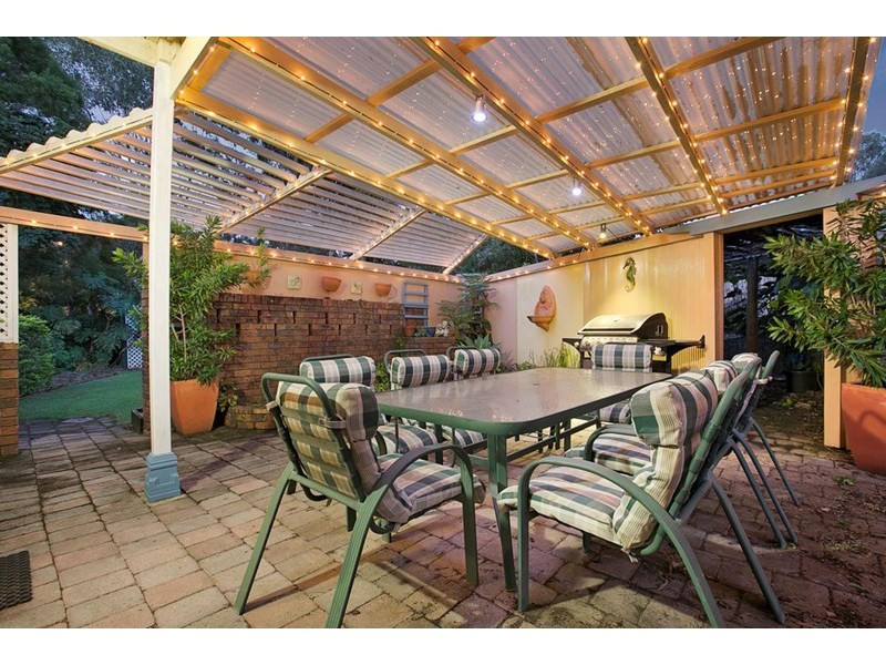 3 Whitehall Avenue, Birkdale QLD 4159