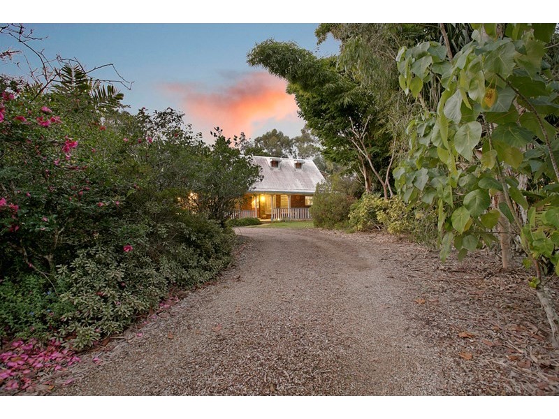 3 Whitehall Avenue, Birkdale QLD 4159