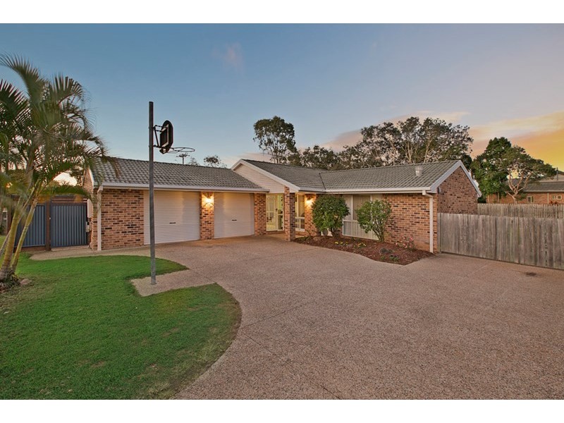 17 Finnegan Court, Birkdale QLD 4159